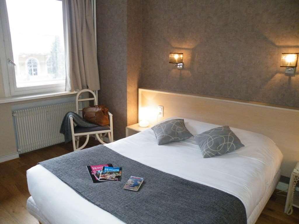 Brit Hotel Roanne - Le Grand Hotel Oda fotoğraf