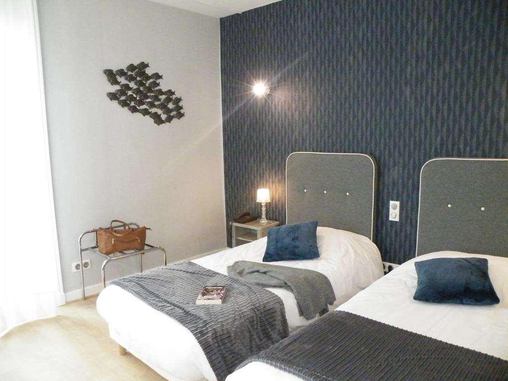 Brit Hotel Roanne - Le Grand Hotel Oda fotoğraf