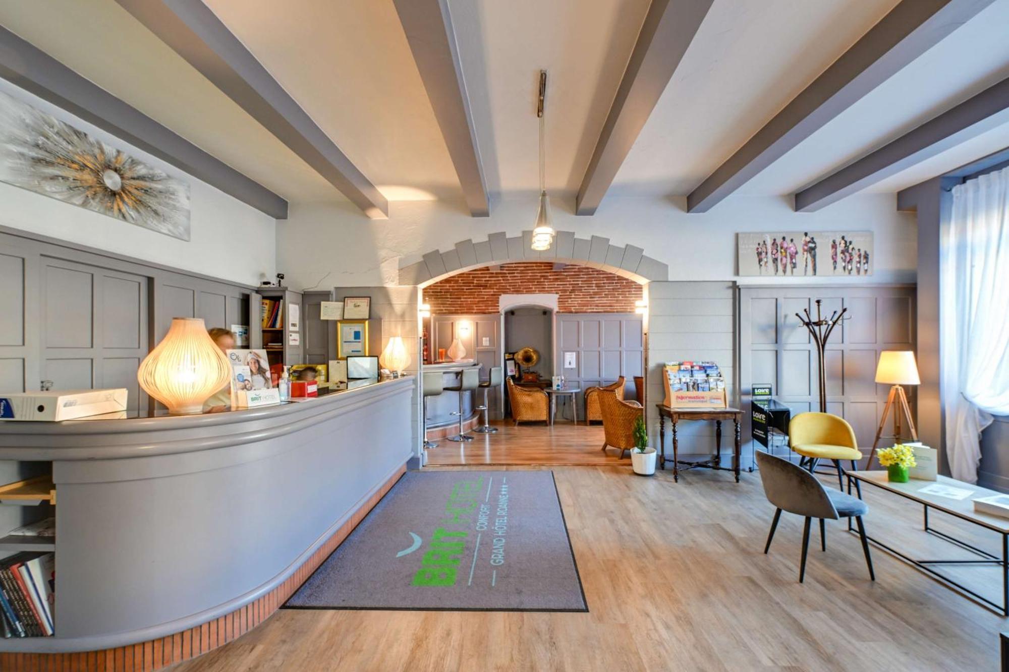 Brit Hotel Roanne - Le Grand Hotel Dış mekan fotoğraf