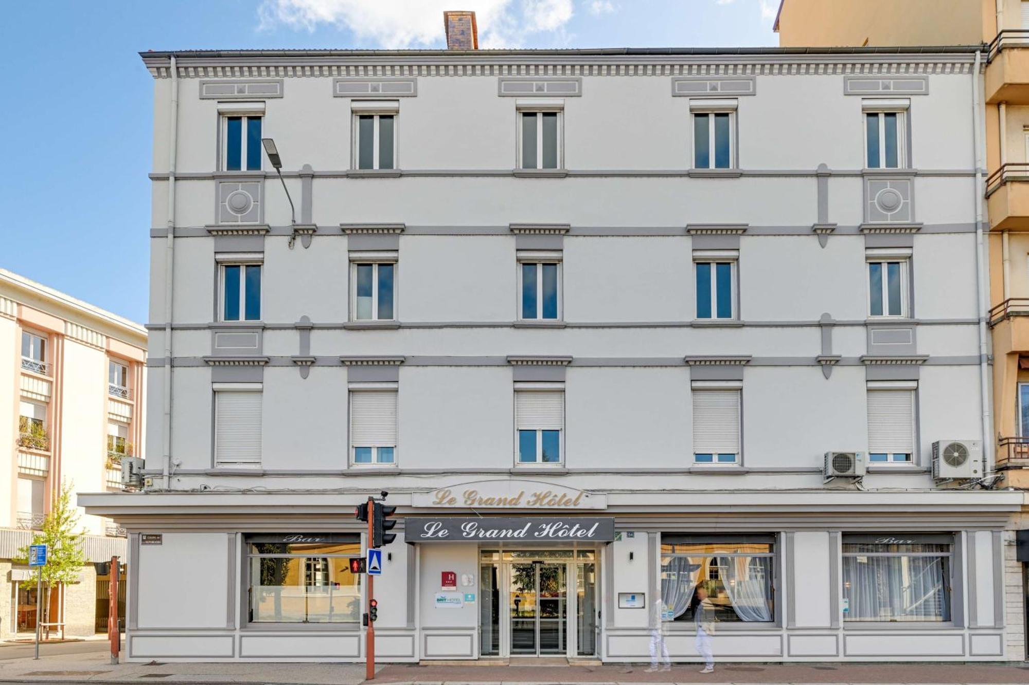 Brit Hotel Roanne - Le Grand Hotel Dış mekan fotoğraf
