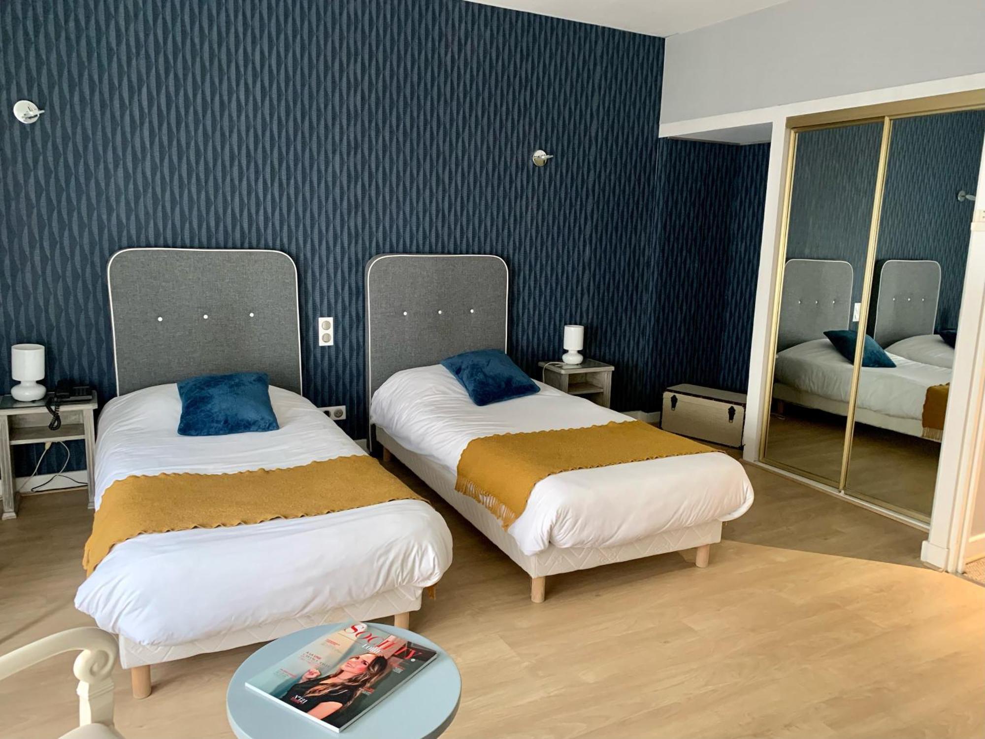 Brit Hotel Roanne - Le Grand Hotel Dış mekan fotoğraf